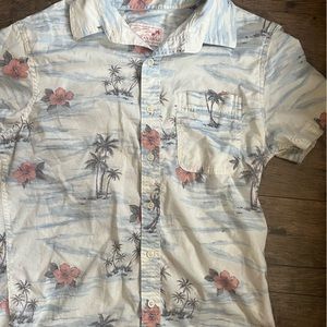 American Eagle Men’s Hawaiian Style Shirt